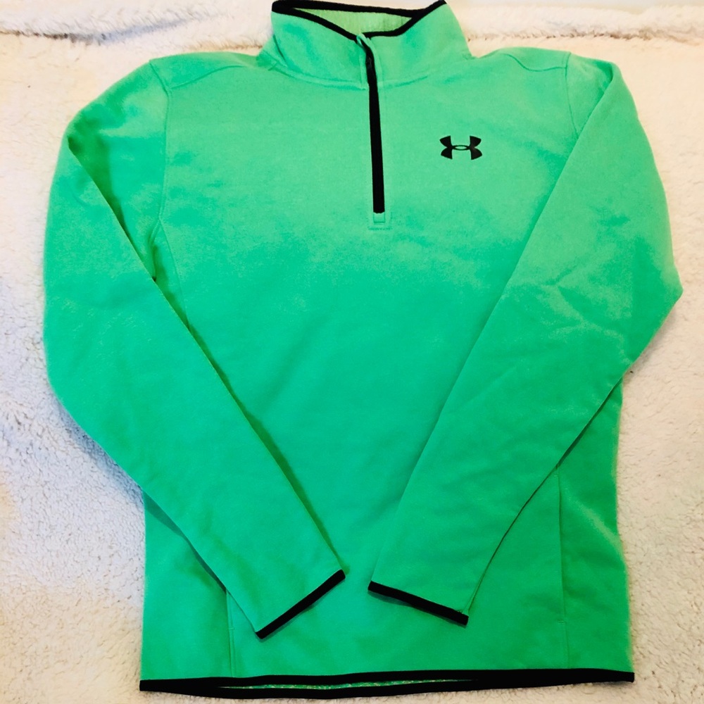 Under Armour boys XL sweatshirt. Like new!